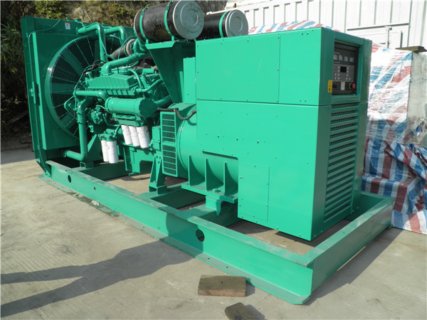 娄底出租发电机 发电机组厂家：柴油发电机组的控制屏的作用是什么？