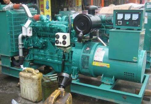 娄底冬季启动柴油发电机时，如何避免电瓶过度放电？